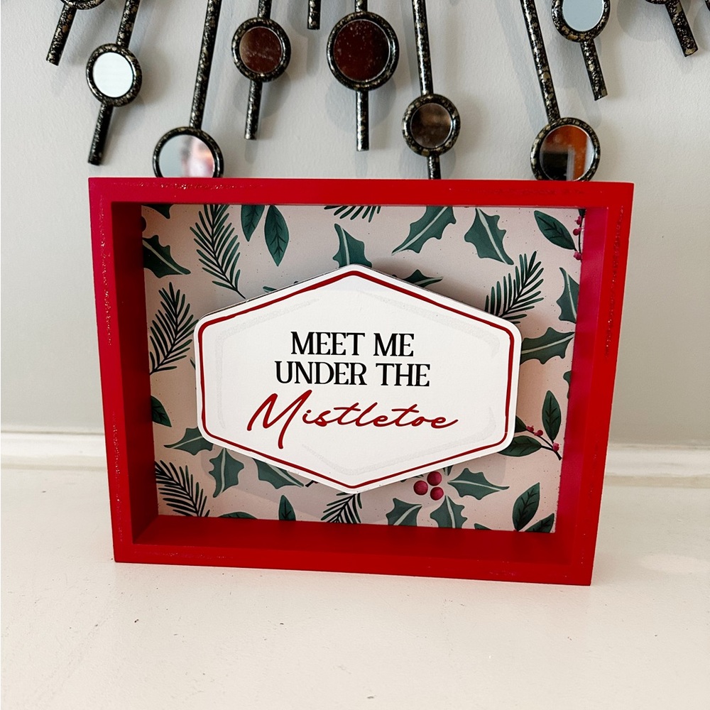 NWT Ashland meet me under the mistletoe plaque